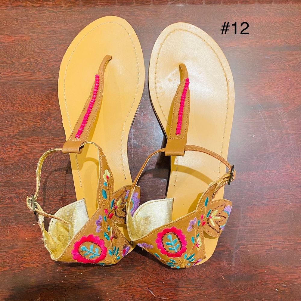 Varieties of SANDALS 👡 price is for one pair!!! - Picture 11 of 14